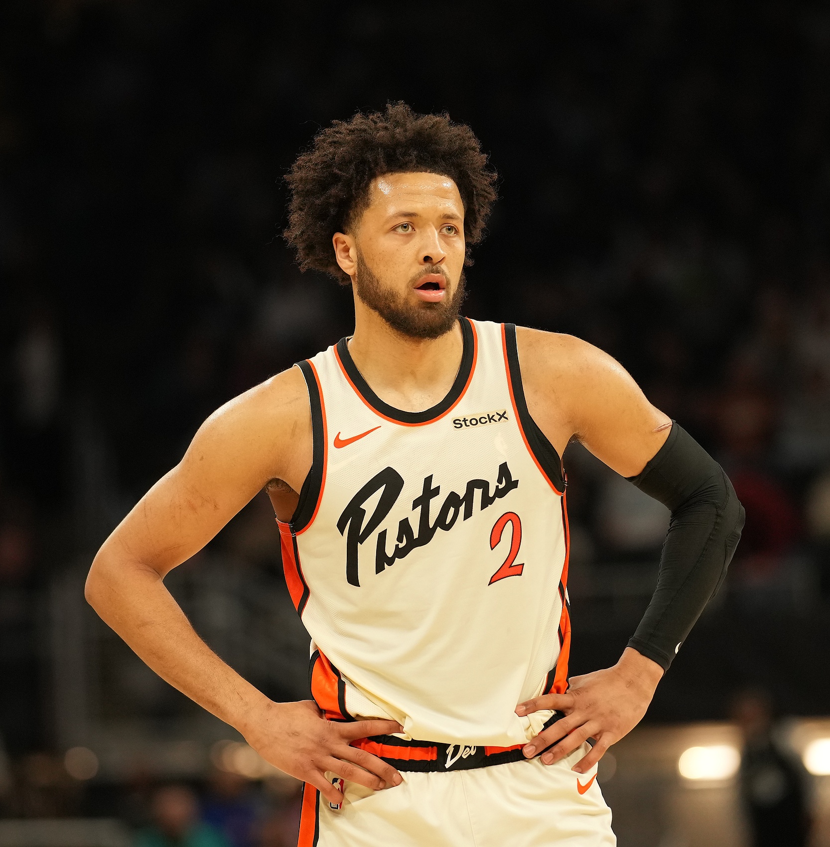 快船擒胜尼克斯保持不败