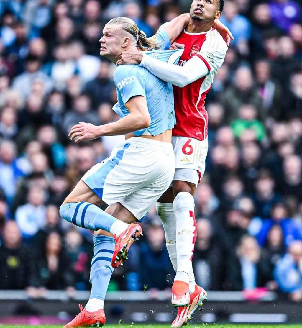 曼城险胜反弹，淘汰赛目标呼之欲出的简单介绍