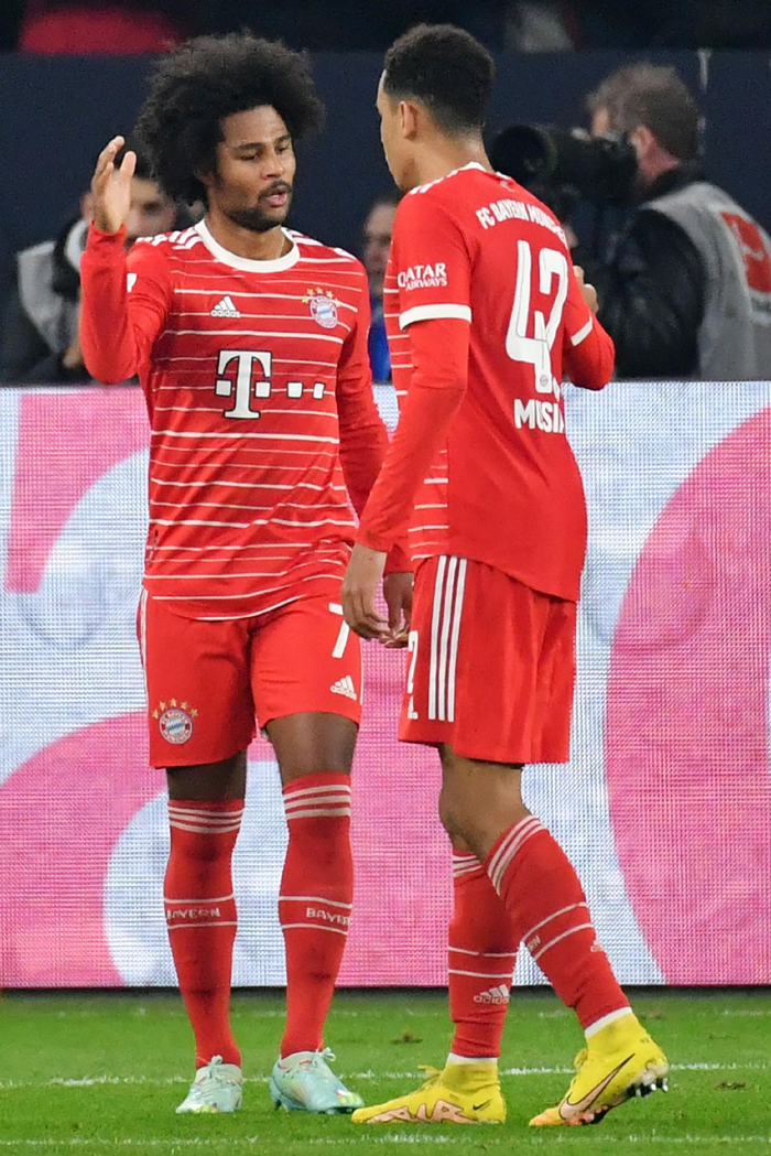 沙尔克绝杀拜仁慕尼黑，豪取三分提振士气