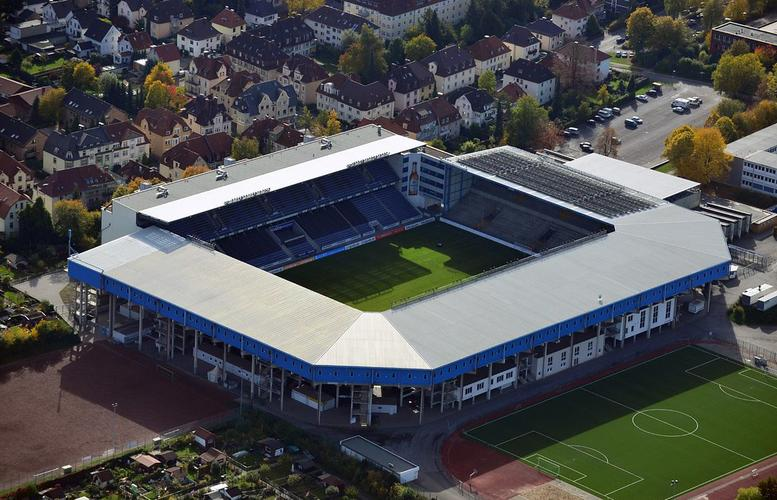 比勒菲尔德主场获胜，球队状态回暖