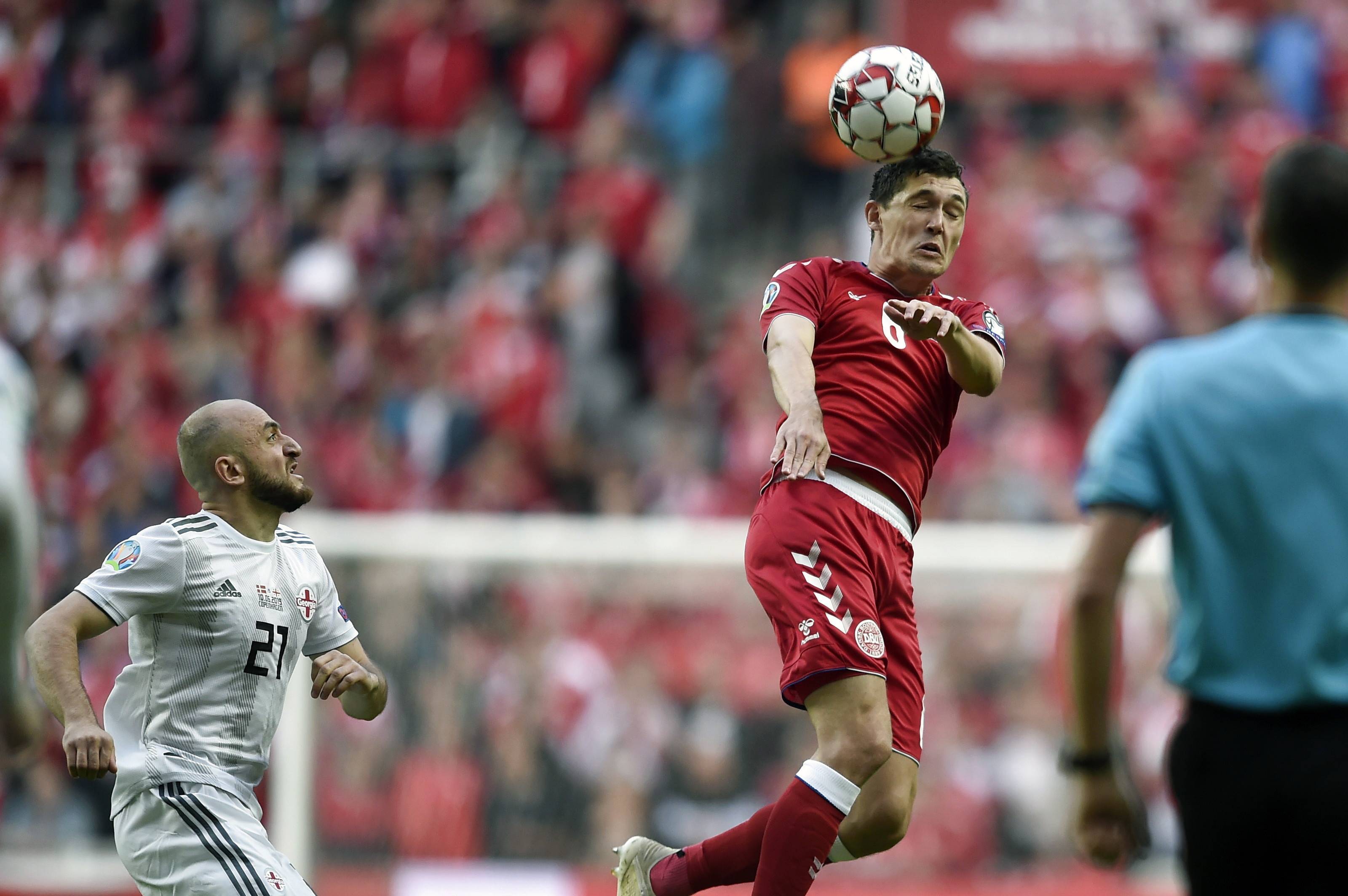 杀入半决赛：克罗地亚再胜捷克共和国，赢得欧预赛突围赛的简单介绍