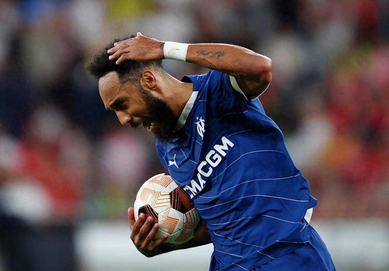 阿森纳球星奥巴梅杨受伤缺席下一场比赛